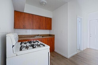 26615 SW 137th Ave, Unit 15 in Homestead, FL - Building Photo - Building Photo