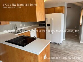 17374 NW Reindeer Dr in Portland, OR - Building Photo - Building Photo