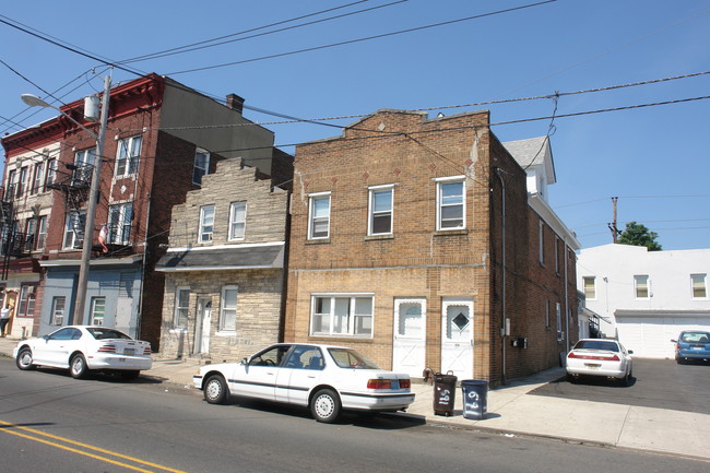 689-671 State St in Perth Amboy, NJ - Building Photo - Building Photo