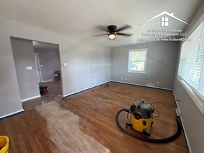 607 Crestwood Dr in Fulton, MO - Building Photo - Building Photo