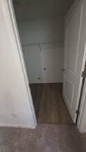 5341 Frontier Ct in Flowery Branch, GA - Building Photo - Building Photo
