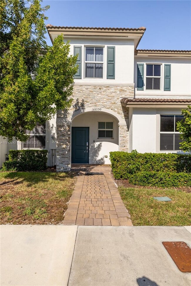 12150 NW 23rd Ct in Miami Shores, FL - Building Photo - Building Photo