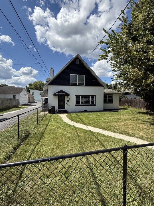 8 S Washington St in Mechanicsburg, PA - Building Photo