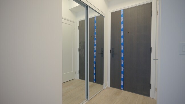 20-2420 Soudan Ave in Toronto, ON - Building Photo - Building Photo