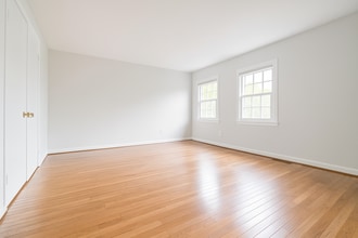 5405 Connecticut Ave NW, Unit C in Washington, DC - Foto de edificio - Building Photo