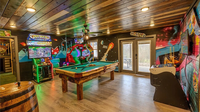property at 1501 Peach Tree St