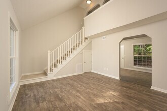 Ivy Terrace Apartments in Chattanooga, TN - Building Photo - Building Photo