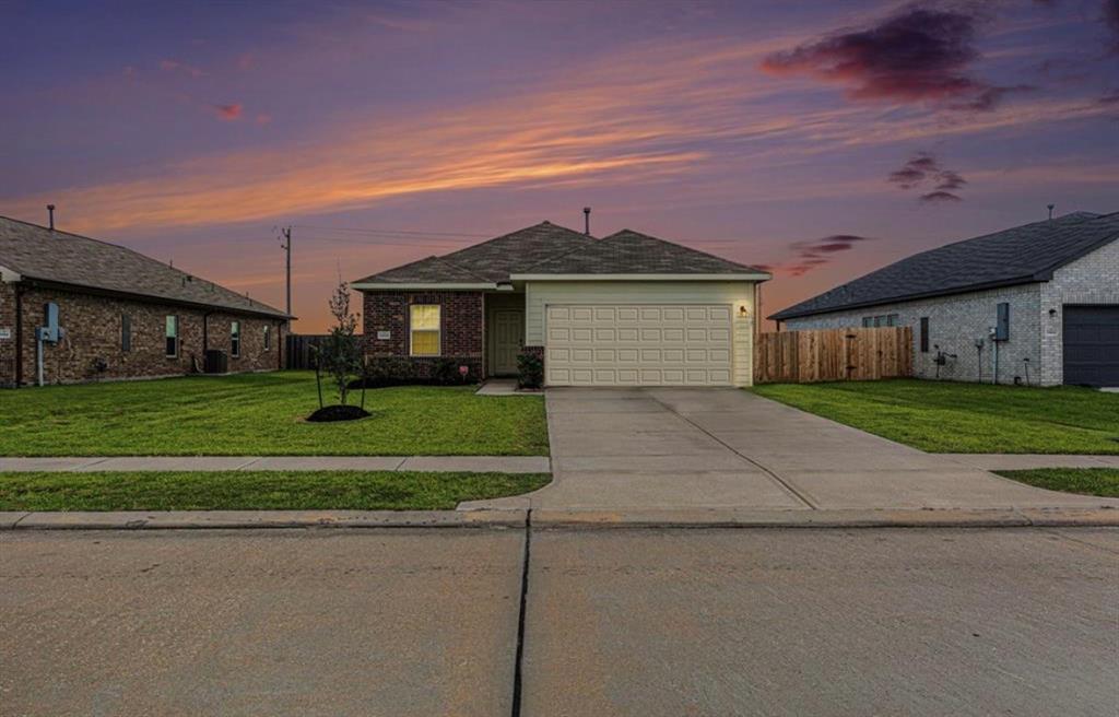 2808 Coral Dr in Texas City, TX - Building Photo