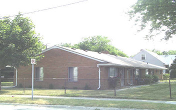 2001-2011 E 11 Mile Rd in Royal Oak, MI - Building Photo - Building Photo