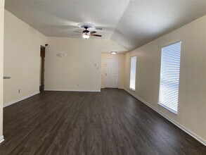 19611 Cypress Bough Dr in Katy, TX - Foto de edificio - Building Photo