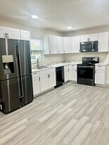 340 S Osceola St in DeLand, FL - Building Photo