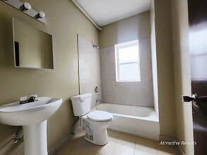 207 N Parkside Ave in Chicago, IL - Building Photo - Building Photo