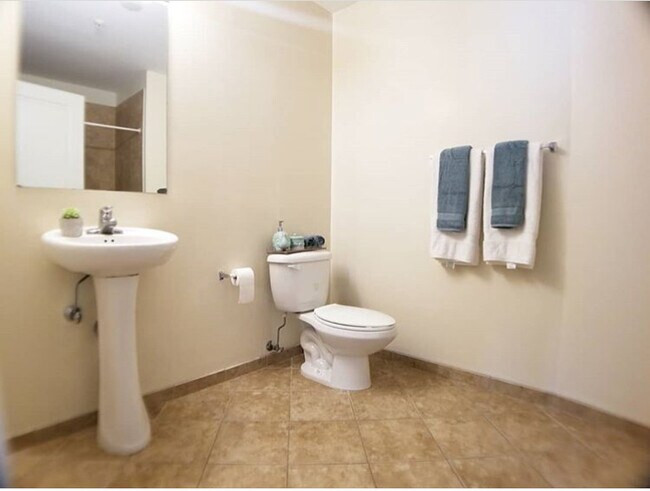 845 Newark Ave in Jersey City, NJ - Building Photo - Building Photo