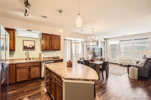 10176 Park Meadows Dr