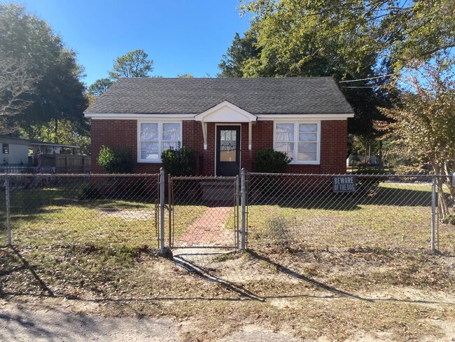 702 White Ave in West Columbia, SC - Building Photo - Building Photo