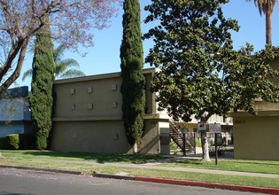 11591-11601 Stuart Dr in Garden Grove, CA - Building Photo - Building Photo