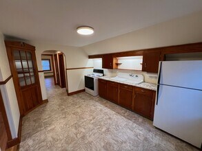 964 Wellington Rd in Manchester, NH - Foto de edificio - Building Photo