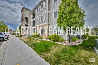 226 W Ridge Rd in Saratoga Springs, UT - Building Photo - Building Photo