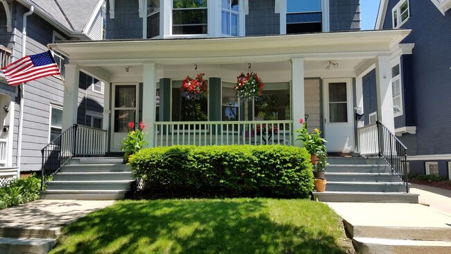 property at 3272 N Hackett Ave