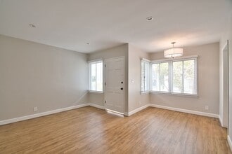 1338 Manhattan Beach Blvd in Manhattan Beach, CA - Building Photo - Building Photo