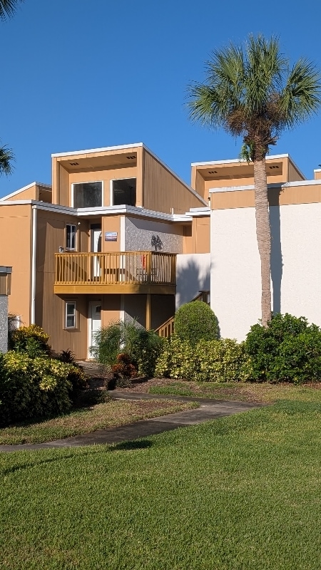property at 1051 S Highland St