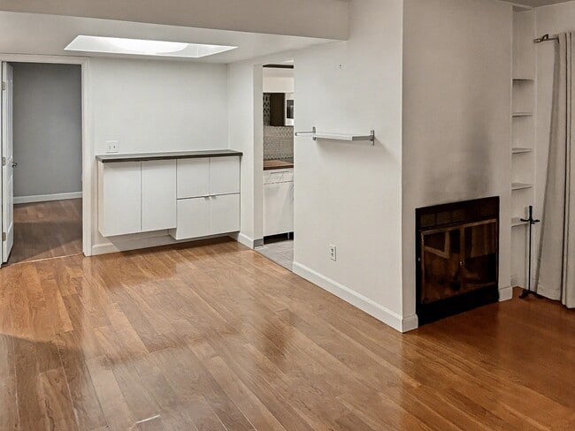 property at 7252 Foxridge Cir