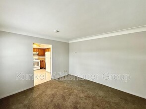 2 Hickory Ct in O'Fallon, IL - Building Photo - Building Photo