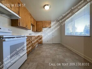 1925 W Elm St in Lodi, CA - Building Photo - Building Photo