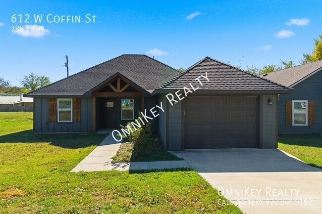 property at 612-622 W Coffin St