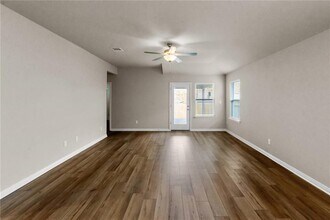 1540 Homestead Farms Dr in Round Rock, TX - Building Photo - Building Photo