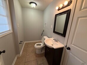 4073 Arrowhead Rd in Memphis, TN - Building Photo - Building Photo