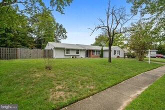 2106 Dennis Rd in Waldorf, MD - Building Photo - Building Photo