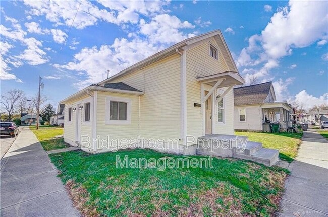 property at 601 S Walnut St