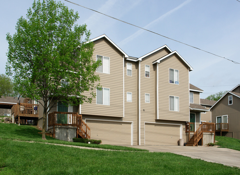 California Apartments in Lawrence, KS - Foto de edificio