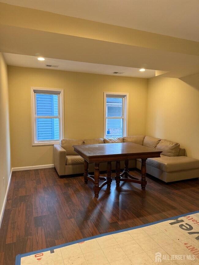 16 Northside Ave in South River, NJ - Building Photo - Building Photo