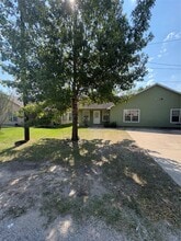 104 Lindley Dr in Willis, TX - Building Photo - Building Photo