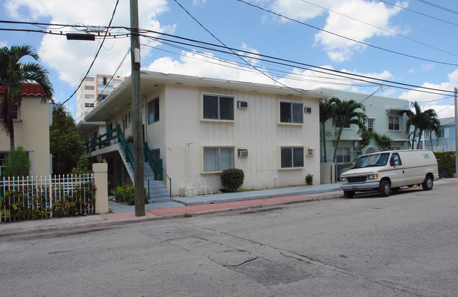 7810 Abbott Ave in Miami Beach, FL - Building Photo - Building Photo