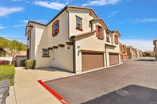 27351 Bella Ln in Murrieta, CA - Building Photo