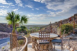 1608 Liege Dr in Henderson, NV - Building Photo - Building Photo