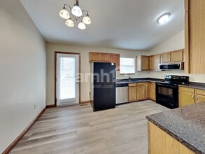 2479 Camellia Ct in Covington, KY - Building Photo - Building Photo