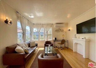 1144 15th St in Santa Monica, CA - Building Photo - Building Photo