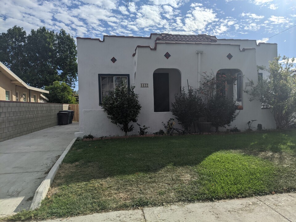 1122 E Harvard St in Glendale, CA - Building Photo