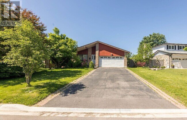 468 Gowland CR in Milton, ON - Building Photo - Building Photo