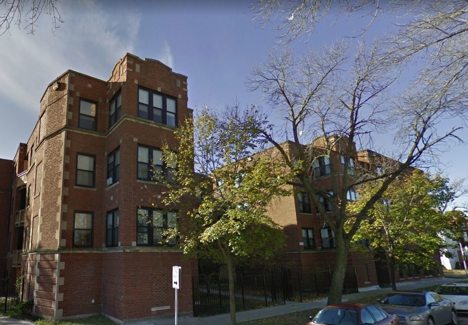 7401 S Kingston Ave in Chicago, IL - Building Photo