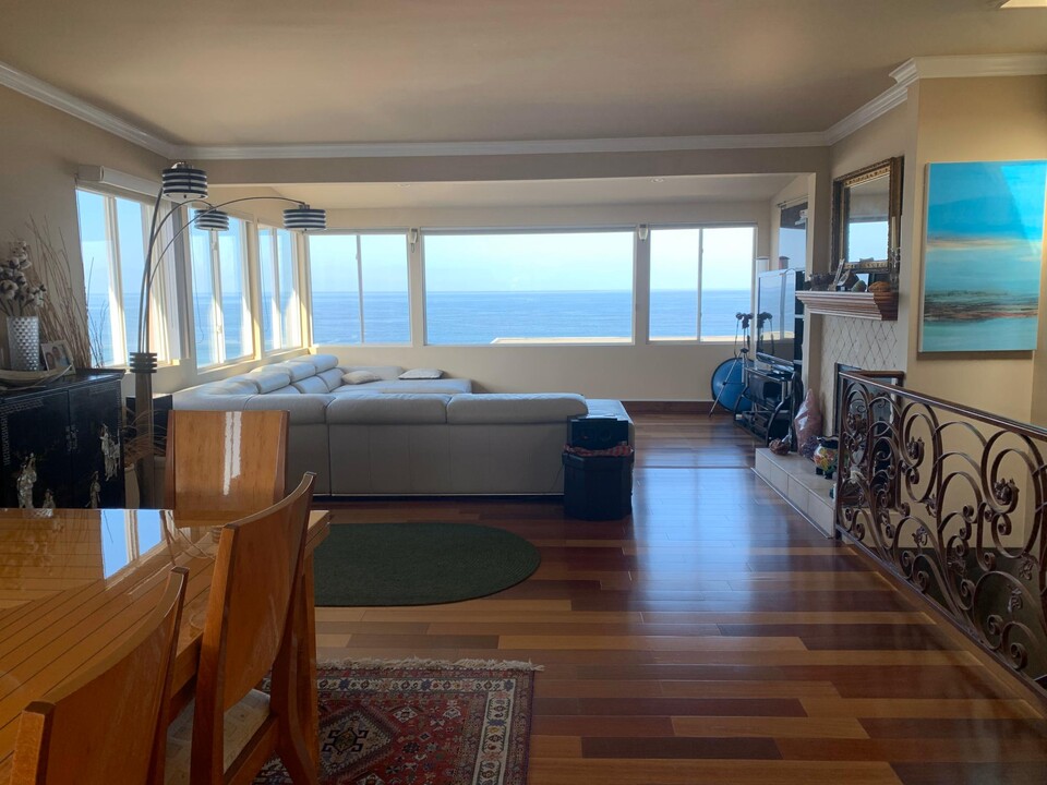 328 Paseo de la Playa, Unit F in Redondo Beach, CA - Building Photo