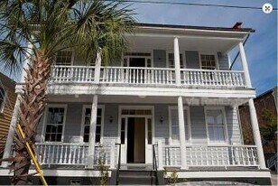 64 Columbus St in Charleston, SC - Building Photo