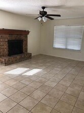 4917 S 6th St in Abilene, TX - Foto de edificio - Building Photo