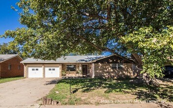4414 52nd St in Lubbock, TX - Building Photo - Building Photo