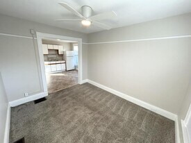 519 S Midler Ave in Syracuse, NY - Building Photo