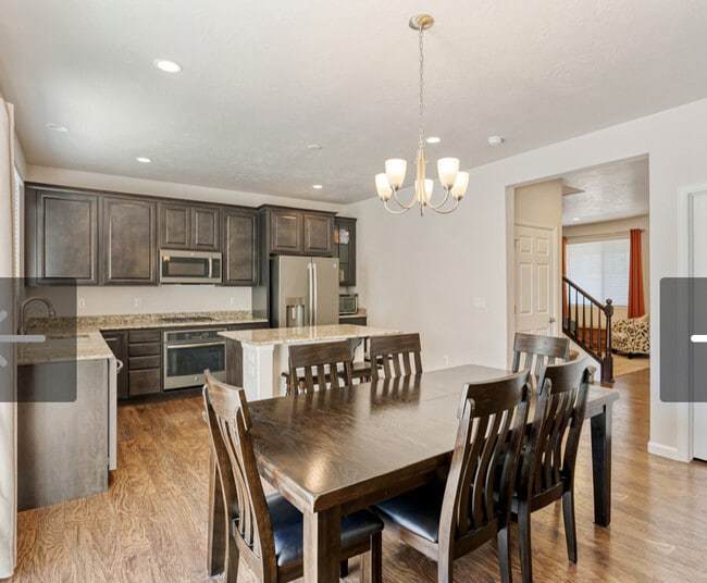 42 N Trident Maple Dr in Vineyard, UT - Building Photo - Building Photo